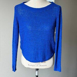 💙 H&M Light Knit Women’s Sweater in Gorgeous Royal Blue Color - Size 4💙